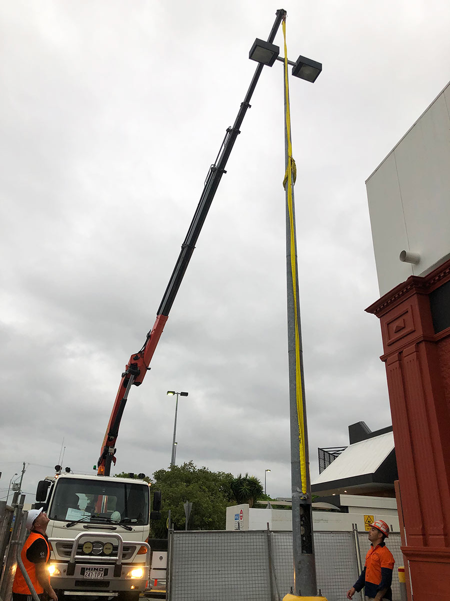 light-pole-transportation-installation-brisbane-switchboard-tranz-02