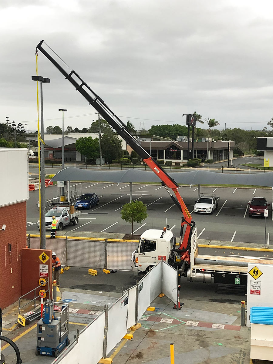 light-pole-transportation-installation-brisbane-switchboard-tranz-03